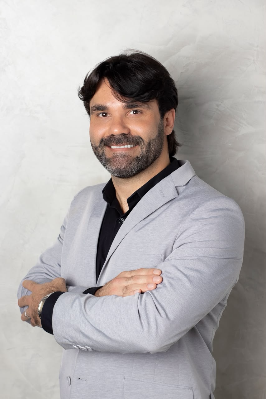 Dr. André Perruci, cirurgião-dentista especialista em DTM e dor orofacial em Natal/RN